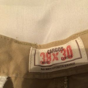 Gentle wore 38x30 old Navy cargo pants